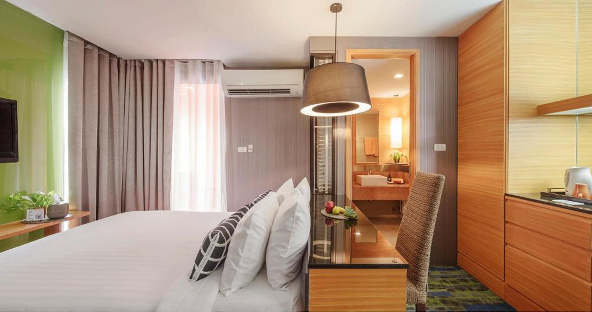 Tango Vibrant Living Hotel - Sha Extra Plus Bangkok Exteriör bild