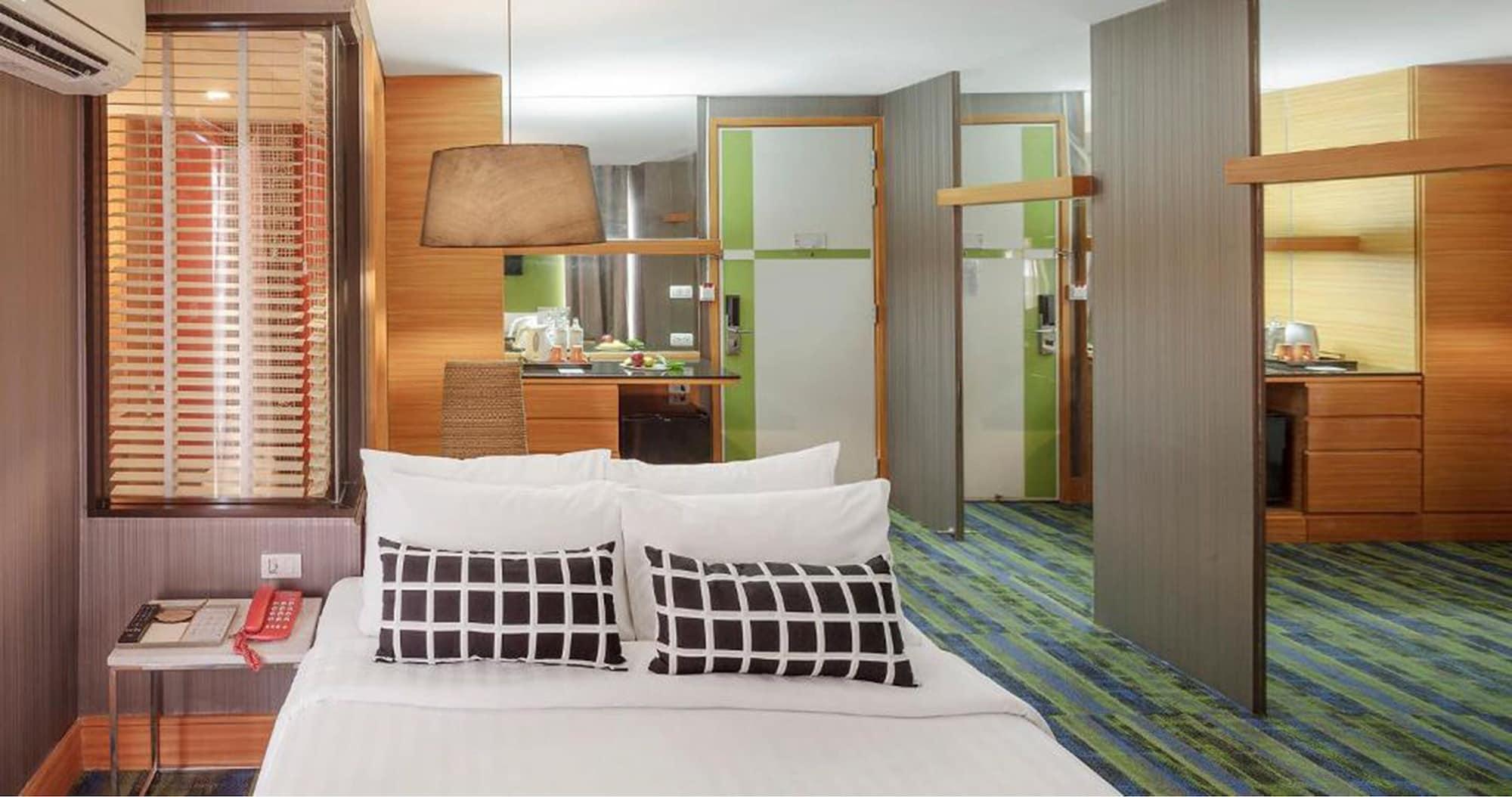 Tango Vibrant Living Hotel - Sha Extra Plus Bangkok Exteriör bild