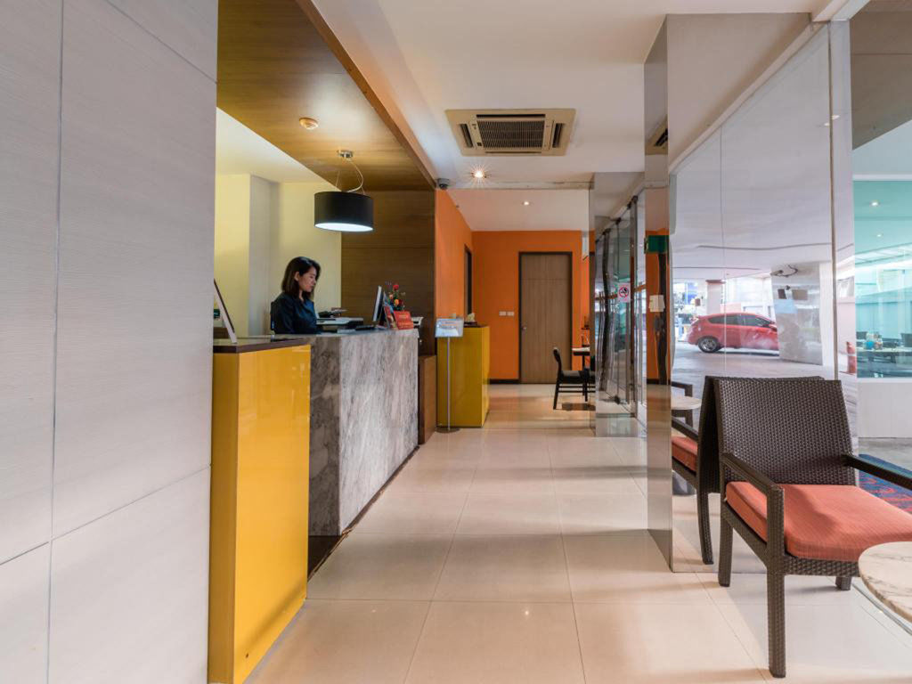 Tango Vibrant Living Hotel - Sha Extra Plus Bangkok Exteriör bild