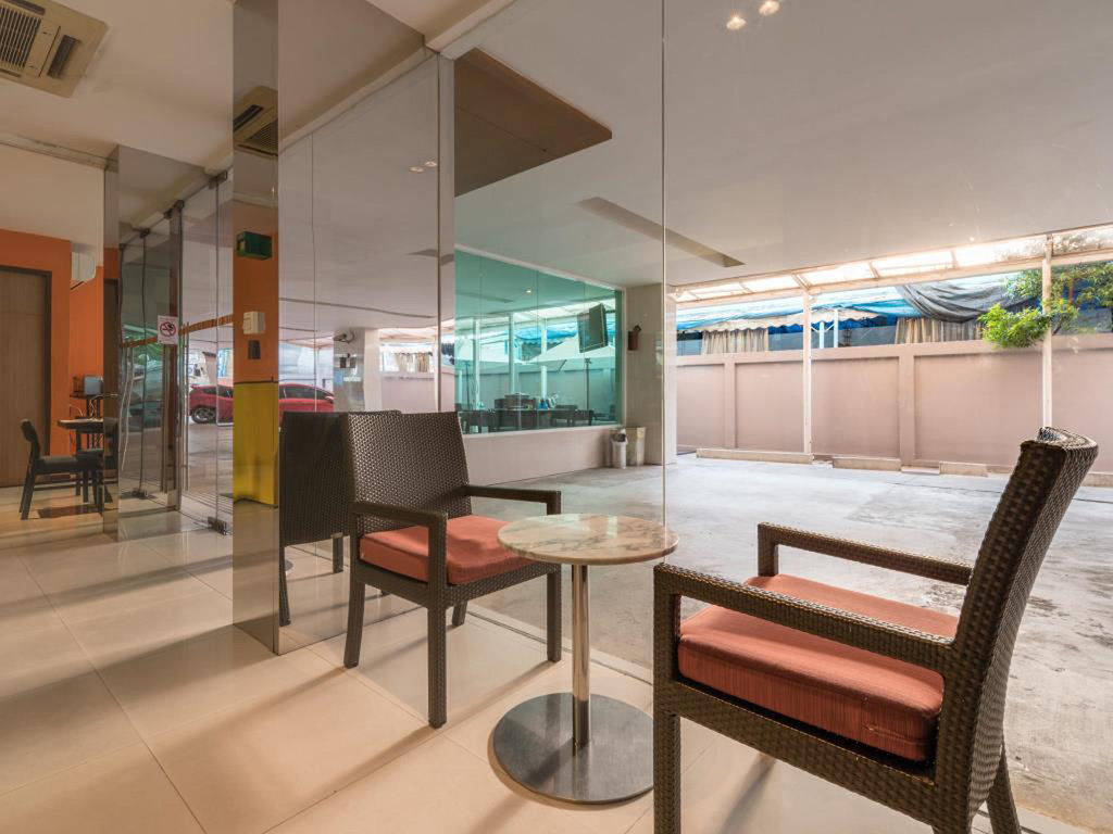 Tango Vibrant Living Hotel - Sha Extra Plus Bangkok Exteriör bild